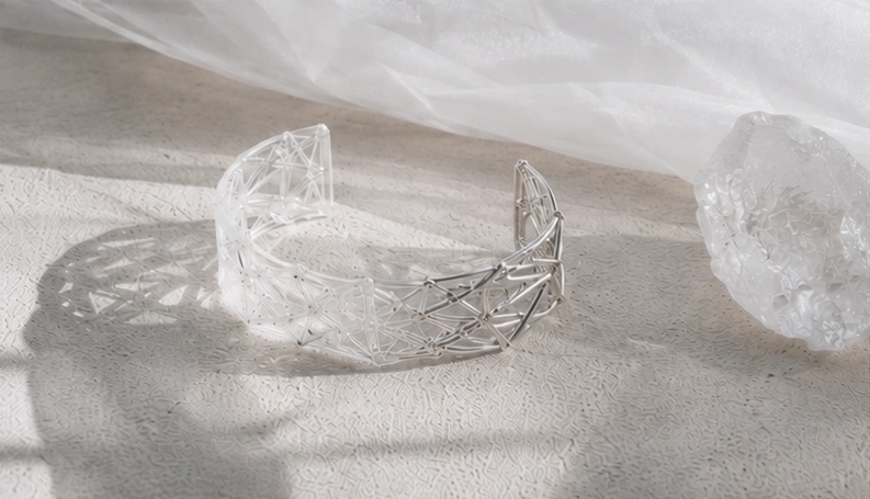 Bracelet La Borée, photographié sur fond neutre — Maison Moka