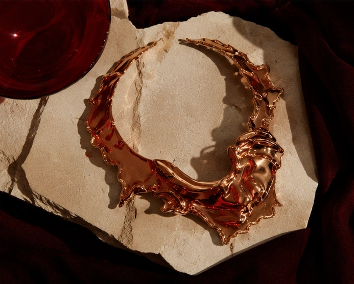 Collier La Solène, photographié sur fond neutre — Maison Moka